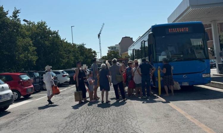 Estate al mare senza auto: torna il bus gratuito per Civitanova
