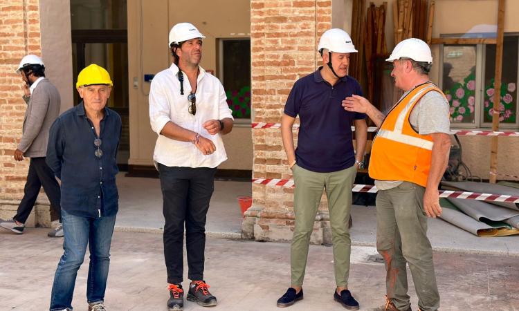 Civitanova, Scuola Sant’Agostino: sopralluogo del sindaco nel cantiere da 3,8 milioni di euro Civitanova, Scuola Sant’Agostino: sopralluogo del sindaco nel cantiere da 3,8 milioni di euro
