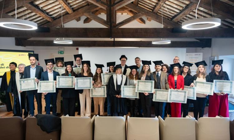 Università di Macerata ai vertici in Italia: il 95% dei dottori di ricerca è occupato a un anno dal titolo