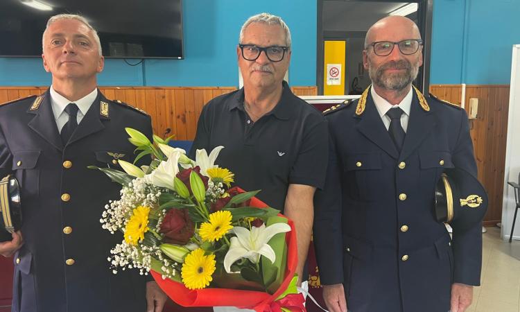 Macerata, morì in servizio per aiutare un automobilista: la Polizia ricorda Michele Idone Macerata, morì in servizio per aiutare un automobilista: la Polizia ricorda Michele Idone