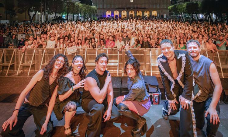 Civitanova fa "Ciao Ciao": un successo il concerto in piazza de 'La Rappresentante di Lista'