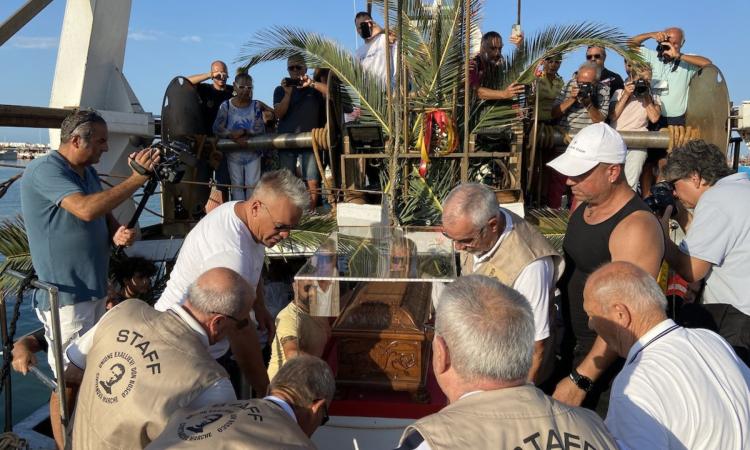 Civitanova si prepara a festeggiare San Marone: processioni, tributi musicali e fuochi. Il programma Civitanova si prepara a festeggiare San Marone: processioni, tributi musicali e fuochi. Il programma