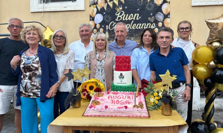 San Severino, una festa speciale per la sindaca Piermattei: compleanno con i suoi “nonnini” alla Casa di riposo
