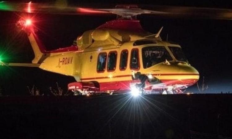 Civitanova, schianto sulla Statale tra moto e auto: 44enne in eliambulanza a Torrette