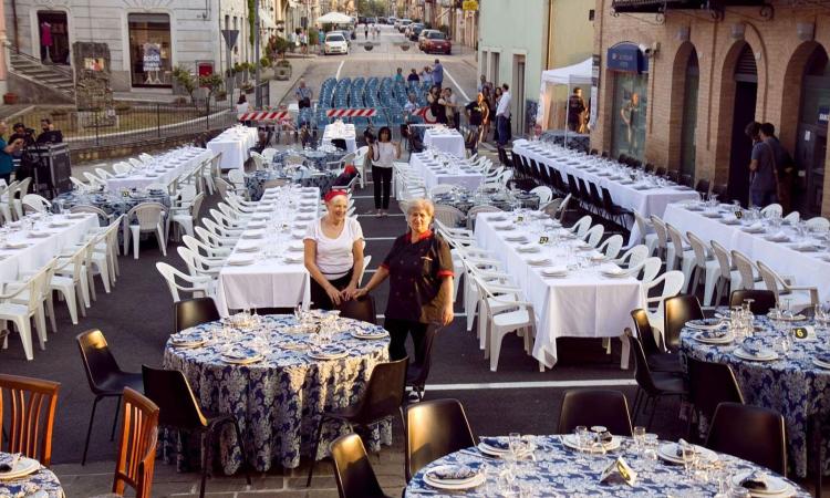 Ristorante Tre Stelle, un secolo di sapori a Castelraimondo: "Piatti della tradizione rivisitati in chiave moderna" Ristorante Tre Stelle, un secolo di sapori a Castelraimondo: "Piatti della tradizione rivisitati in chiave moderna"