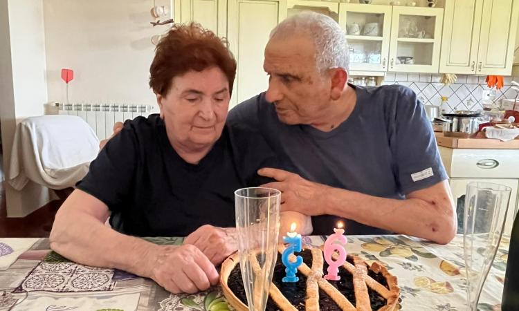 Da Vallestretta a Roma, con il cuore sempre unito: nozze di platino per Sante e Maria Da Vallestretta a Roma, con il cuore sempre unito: nozze di platino per Sante e Maria