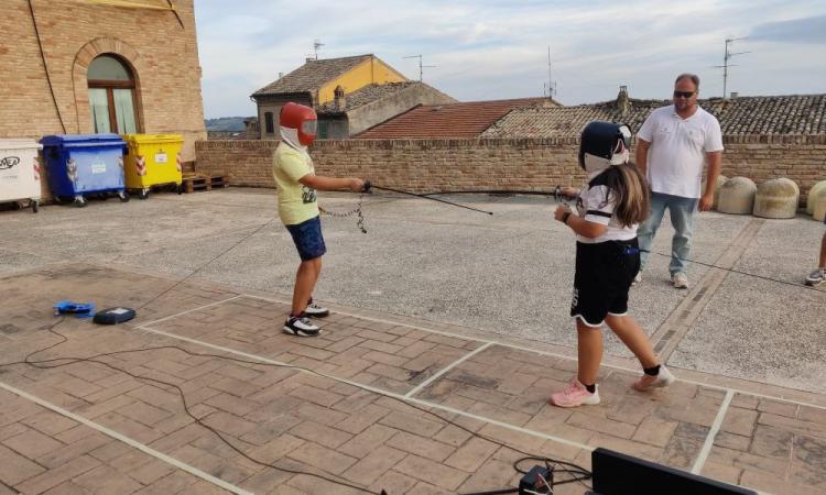 Grande successo per l’Open Day Sport di Montecassiano: oltre 50 ragazzi si avvicinano alla scherma