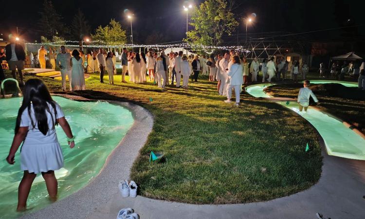 Pieve Torina, la piscina benessere non va 'in vacanza': altro appuntamento nel weekend Pieve Torina, la piscina benessere non va 'in vacanza': altro appuntamento nel weekend
