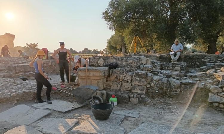 Creta, studenti di Unimc riportano alla luce la storia urbana di Gortina Creta, studenti di Unimc riportano alla luce la storia urbana di Gortina