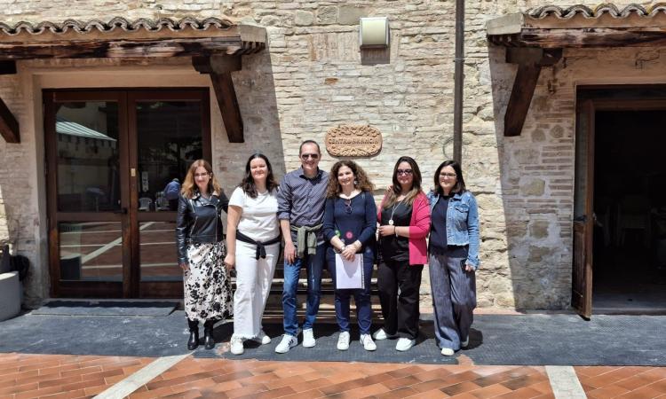 "Avere cura di chi ha cura”: a Tolentino riflettori sul ruolo dei caregiver "Avere cura di chi ha cura”: a Tolentino riflettori sul ruolo dei caregiver