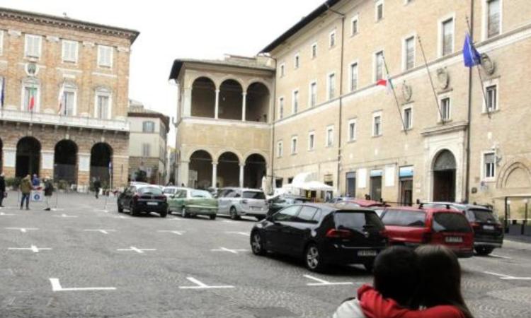 A Macerata la Festa dei Commercianti: viabilità modificata nel centro storico. Ecco come A Macerata la Festa dei Commercianti: viabilità modificata nel centro storico. Ecco come