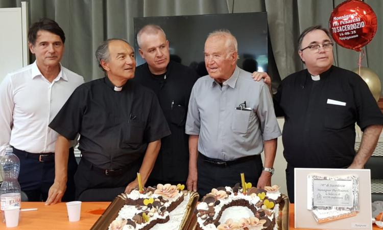 Appignano rende omaggio a don Pio: 70 anni di sacerdozio celebrati con la messa del Vescovo