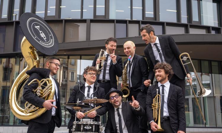 Riapre il Much More: festa in tutta Matelica tra dj set e marching band