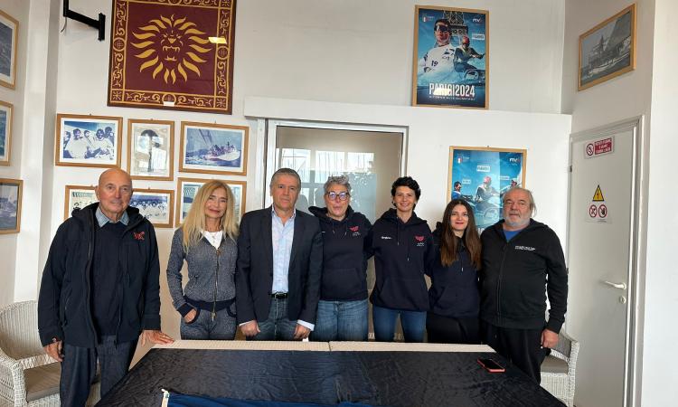 “Giro di Boa” a Civitanova: la vela come rinascita per le donne dopo il tumore al seno