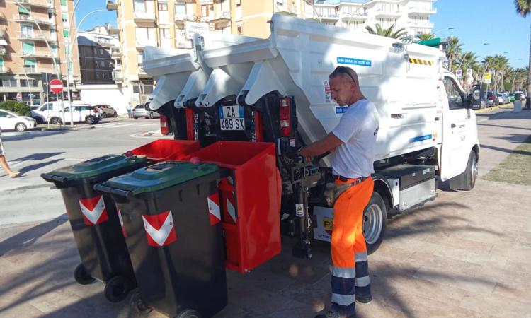 Macerata, revocato lo sciopero nazionale: la raccolta "porta a porta" del Cosmari confermata