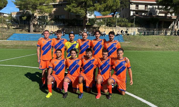 Prima gioia stagionale per la VR Macerata: poker alla Vis Faleria con tripletta di Canesin