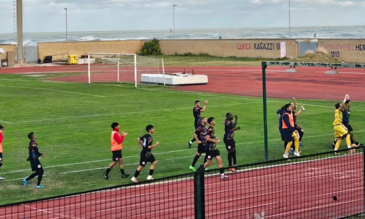 Eccellenza, la Civitanovese si arrende all'Urbania 1-2: Sconfitta amara e prima vittoria stagionale rimandata Eccellenza, la Civitanovese si arrende all'Urbania 1-2: Sconfitta amara e prima vittoria stagionale rimandata