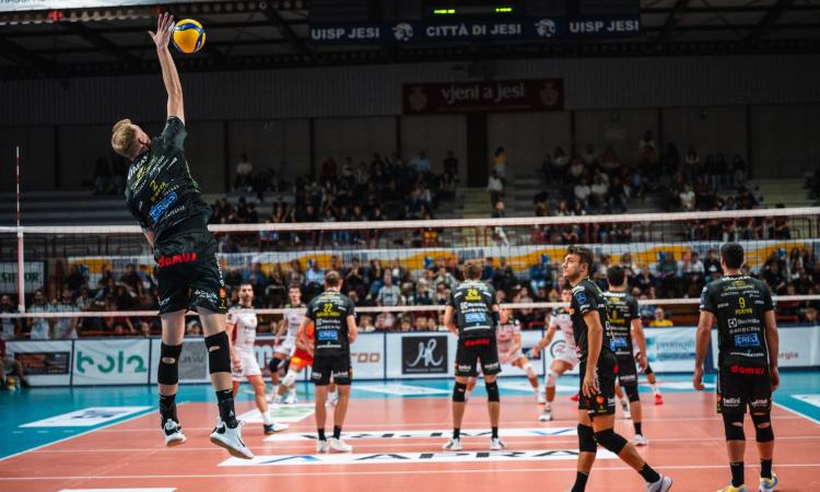 Lube Volley, quarto posto amaro: Yuasa esulta al Tie Break. Medei: "Freno a mano tirato, ma La Lube crescerà"