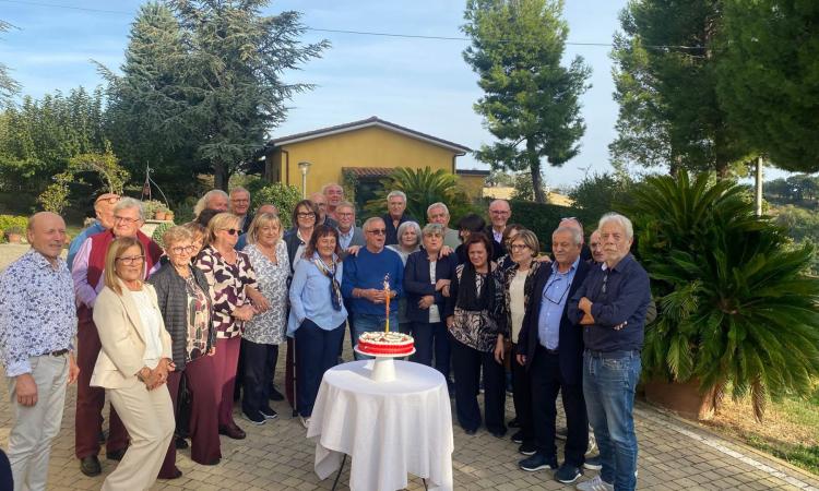Appignano, la classe 1955 si riunisce per festeggiare i settant'anni