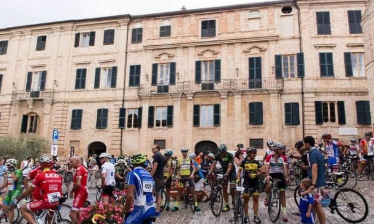 Tre giorni di ciclismo sulle strade dell’Infinito: la Gran Fondo Leopardiana è pronta a partire