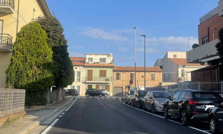 Civitanova, nuovo look per via Boiardo: completati i lavori Civitanova, nuovo look per via Boiardo: completati i lavori