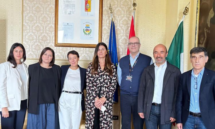 Civitanova, “L’autismo ci sta a cuore”: il Cuore Adriatico accende ogni giorno le luci blu dell’inclusione