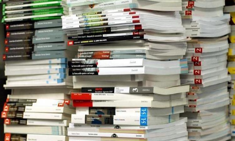 Civitanova, scuole medie e superiori: libri di testo gratuiti o scontati, via alle domande Civitanova, scuole medie e superiori: libri di testo gratuiti o scontati, via alle domande