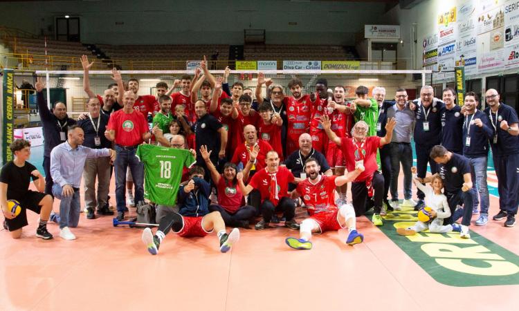 Pallavolo Macerata resiste al muro di Ravenna e vola al tie-break: 3-2 Pallavolo Macerata resiste al muro di Ravenna e vola al tie-break: 3-2