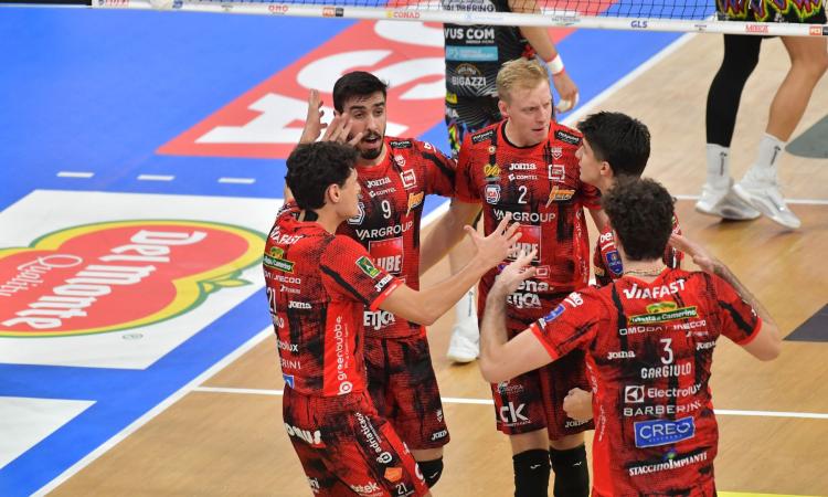 Lube di carattere, ma Perugia la spunta al tie-break