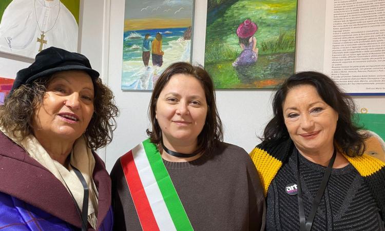 L'arte civitanovese a Parigi: Rosanna Ciminari al Carrousel du Louvre L'arte civitanovese a Parigi: Rosanna Ciminari al Carrousel du Louvre