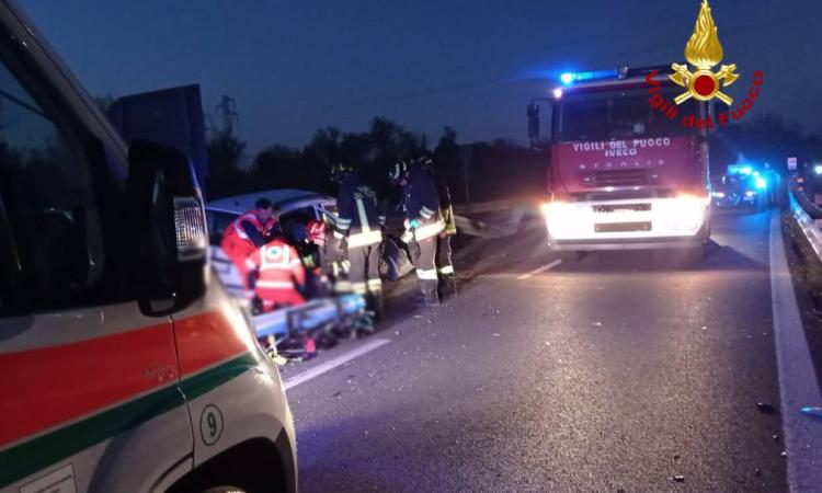 Doppio incidente sulla SS77: un ferito e lunghe code verso il mare Doppio incidente sulla SS77: un ferito e lunghe code verso il mare