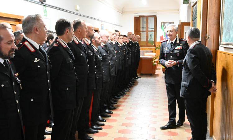 "Il cittadino crede nei carabinieri": il generale Iacobelli in visita al Comando di Macerata