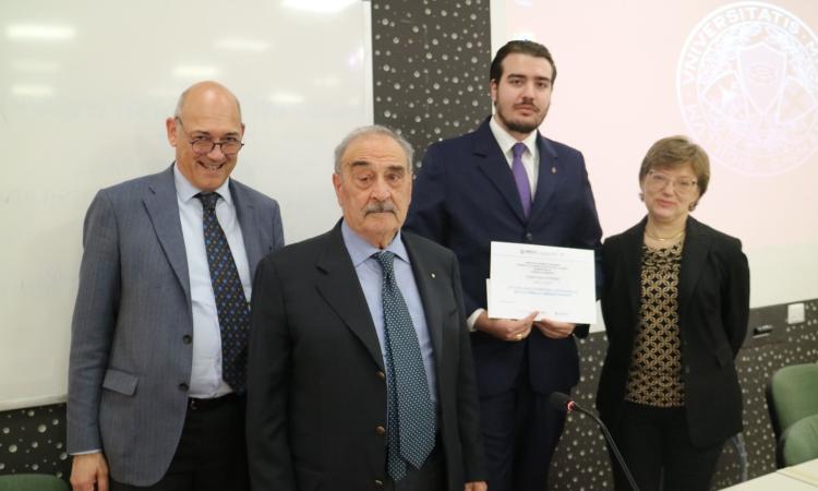 Diritto del Lavoro: assegnato a UniMc il premio alla memoria dell'avvocata Daniela Carbone Diritto del Lavoro: assegnato a UniMc il premio alla memoria dell'avvocata Daniela Carbone