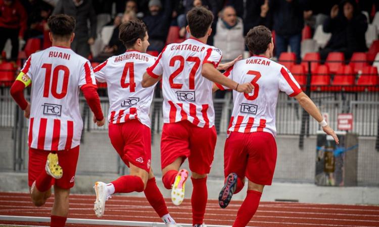 Maceratese show: tre perle d’autore di Vanzan, Osorio e Morganti piegano l’Atletico Ascoli (FOTO)