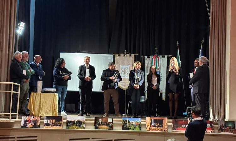 Grande successo per la 20ª edizione di “Saperi e Sapori” con la mela rosa dei Monti Azzurri Grande successo per la 20ª edizione di “Saperi e Sapori” con la mela rosa dei Monti Azzurri