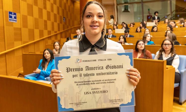 Laureata Unimc vince il Premio America Giovani: premiata alla Camera dei Deputati Laureata Unimc vince il Premio America Giovani: premiata alla Camera dei Deputati