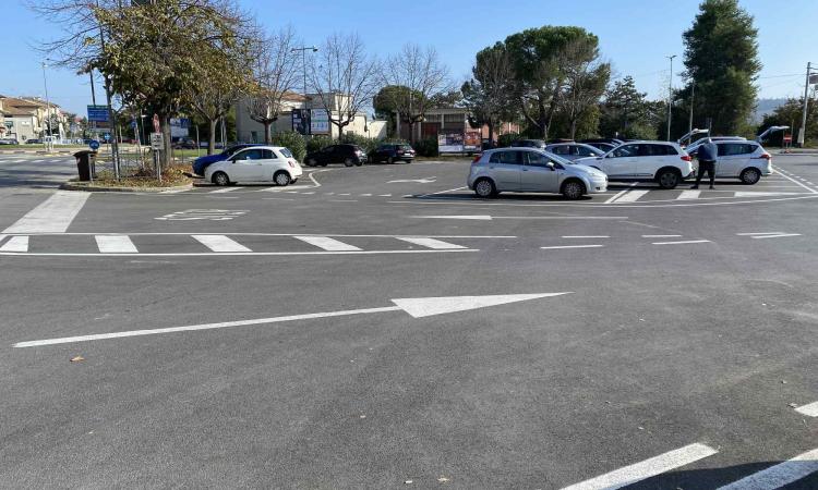 Morrovalle, nuova viabilità a Trodica: modificato l’accesso al piazzale della pasticceria Spreca per più sicurezza