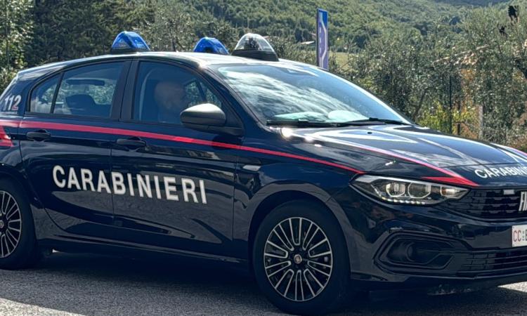 Giro di spaccio tra Castelraimondo e Gagliole: arrestato un 39enne. Quattro kg di droga sequestrati Giro di spaccio tra Castelraimondo e Gagliole: arrestato un 39enne. Quattro kg di droga sequestrati