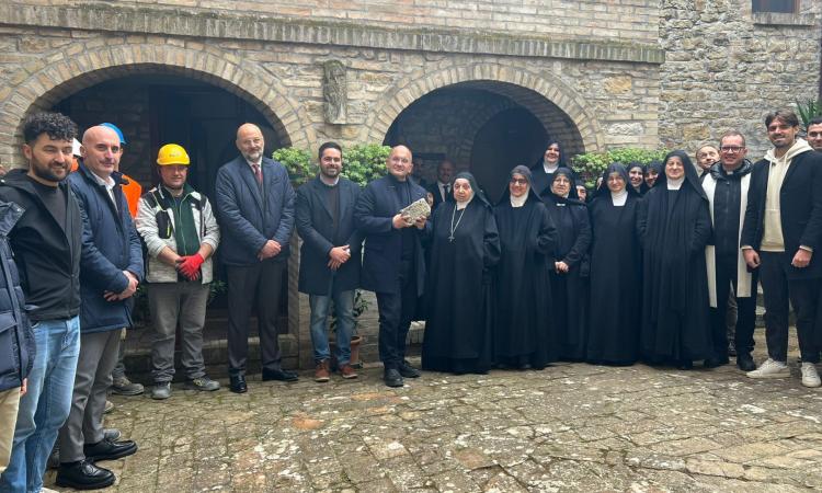 Monte San Martino, al via il cantiere per il monastero delle Benedettine: "Torneremo al nostro prega, lavora, accogli" Monte San Martino, al via il cantiere per il monastero delle Benedettine: "Torneremo al nostro prega, lavora, accogli"