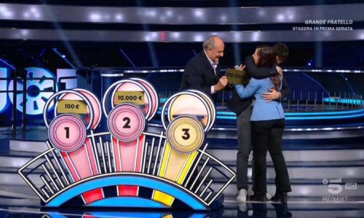 Recanati, la corsa d'oro di Riccardo Piancatelli continua: vinti 410mila euro alla "Ruota della Fortuna" Recanati, la corsa d'oro di Riccardo Piancatelli continua: vinti 410mila euro alla "Ruota della Fortuna"