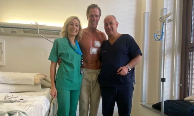 Il ciclista Cipollini dimesso dall'ospedale delle Marche con un defibrillatore sottocutaneo Il ciclista Cipollini dimesso dall'ospedale delle Marche con un defibrillatore sottocutaneo