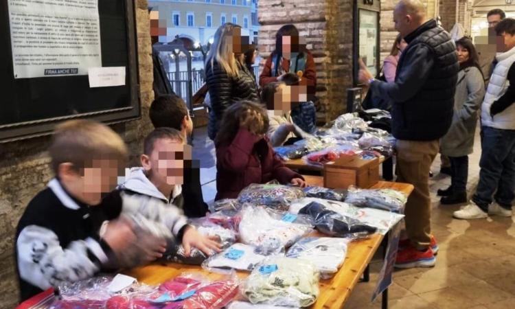 San Severino, oltre 2.300 euro dal mercatino delle scuole: donazione all’Unicef per i diritti dei bambini