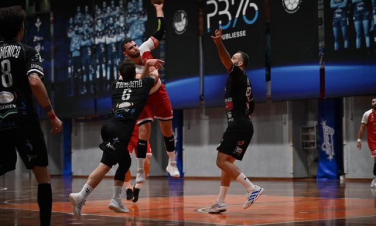 Chiaravalle amara per la Macagi Cingoli: la Publiesse vince 36-29 Chiaravalle amara per la Macagi Cingoli: la Publiesse vince 36-29