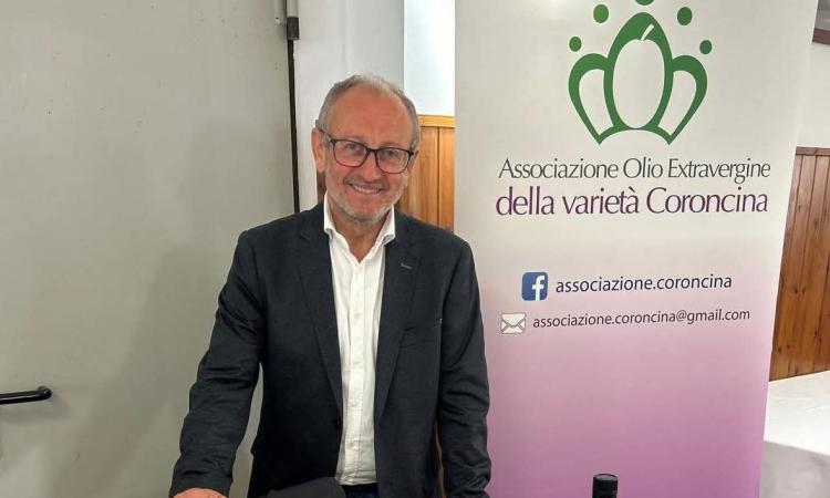 Olio Coroncina, qualità salva: resiste all'annata nera, ma imbottigliamenti ridotti Olio Coroncina, qualità salva: resiste all'annata nera, ma imbottigliamenti ridotti