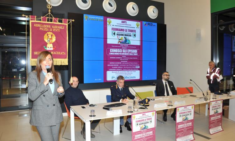 "Fermiamo le truffe": oltre 200 persone all’incontro dell'Anps di Macerata "Fermiamo le truffe": oltre 200 persone all’incontro dell'Anps di Macerata