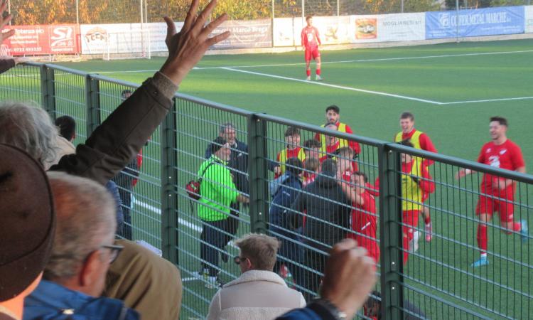 Chiesanuova, finalmente ruggito di salvezza: 1-0 al Fabriano Cerreto, Persiani decide al nono tentativo Chiesanuova, finalmente ruggito di salvezza: 1-0 al Fabriano Cerreto, Persiani decide al nono tentativo