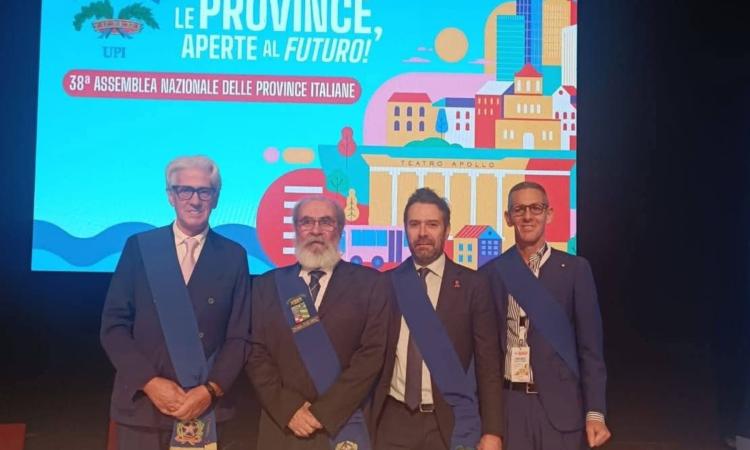 Parcaroli a Lecce all'Assemblea UPI: "Macerata provincia virtuosa. Ora più risorse per funzioni fondamentali" Parcaroli a Lecce all'Assemblea UPI: "Macerata provincia virtuosa. Ora più risorse per funzioni fondamentali"
