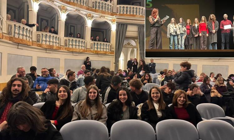 Macerata, "Ci sarà mai un cambiamento?”: menzione d'onore per il podcast della 4M del 'Leopardi'