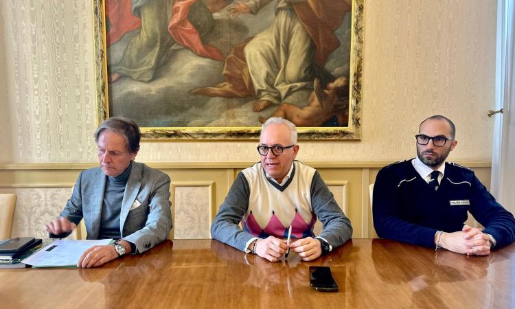 Civitanova, controlli h24 e sanzioni fino a 1600 euro: il Comune interviene sull'abbandono dei rifiuti Civitanova, controlli h24 e sanzioni fino a 1600 euro: il Comune interviene sull'abbandono dei rifiuti