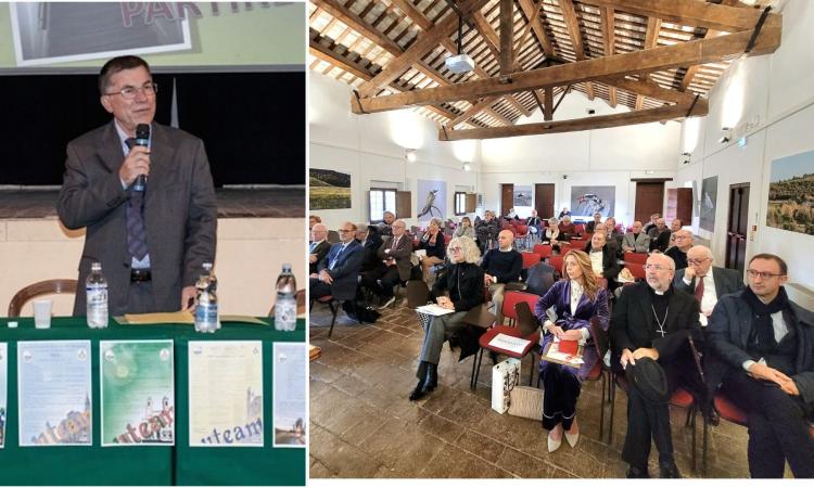 “Le più antiche pergamene della città di Macerata, con il Prof. Borri alla scoperta delle origini “Le più antiche pergamene della città di Macerata, con il Prof. Borri alla scoperta delle origini